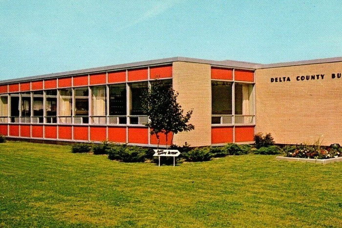 Delta County Bldg Escanaba Michigan (newer photo)